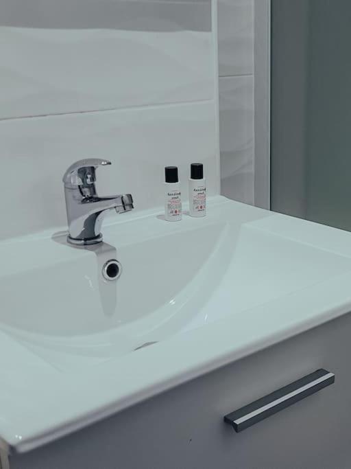 Suite Opium Lyon Exteriör bild