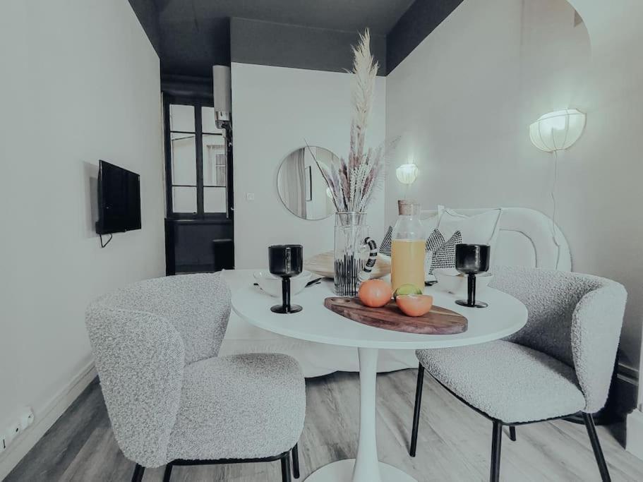 Suite Opium Lyon Exteriör bild