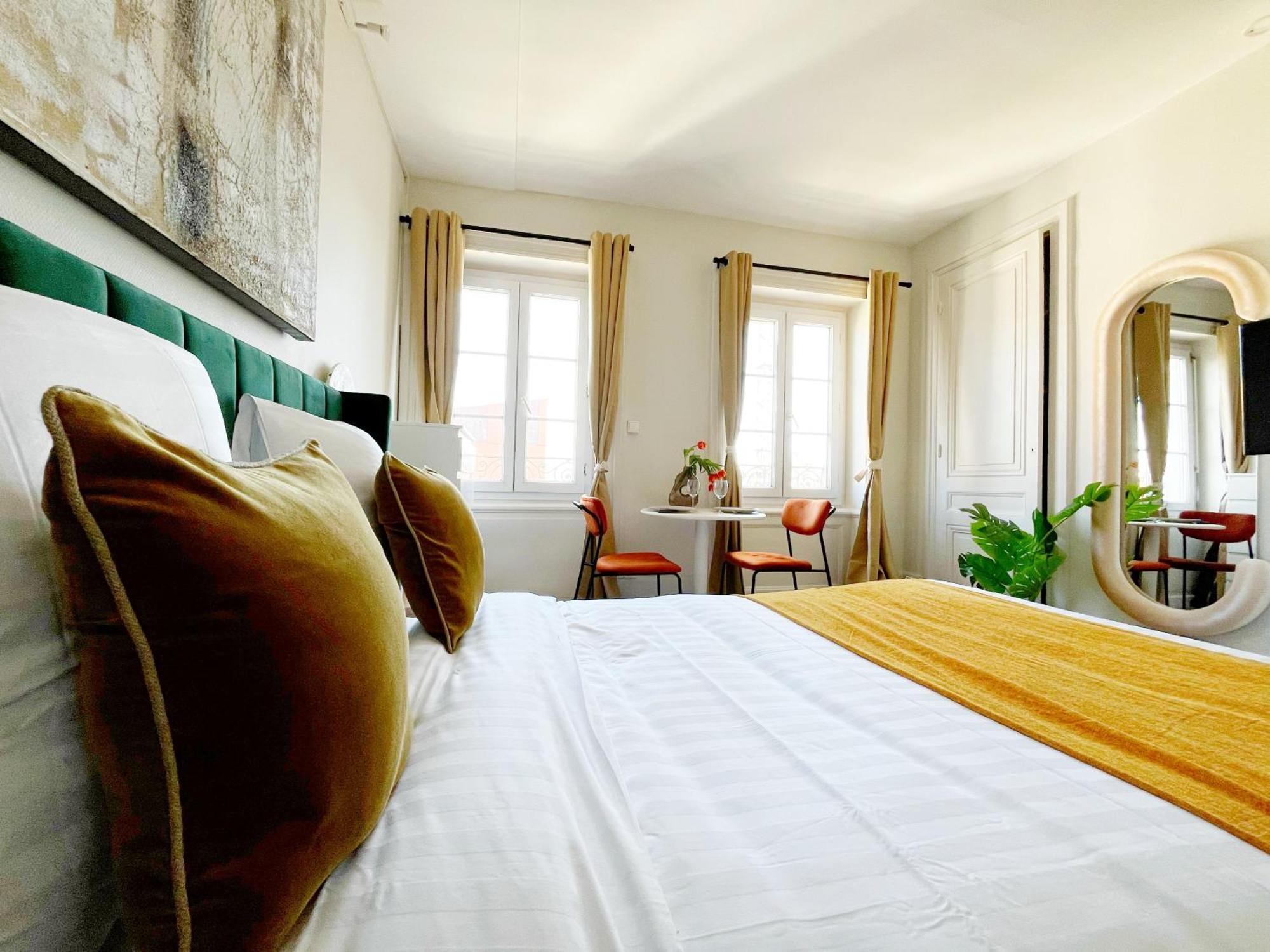 Suite Opium Lyon Exteriör bild
