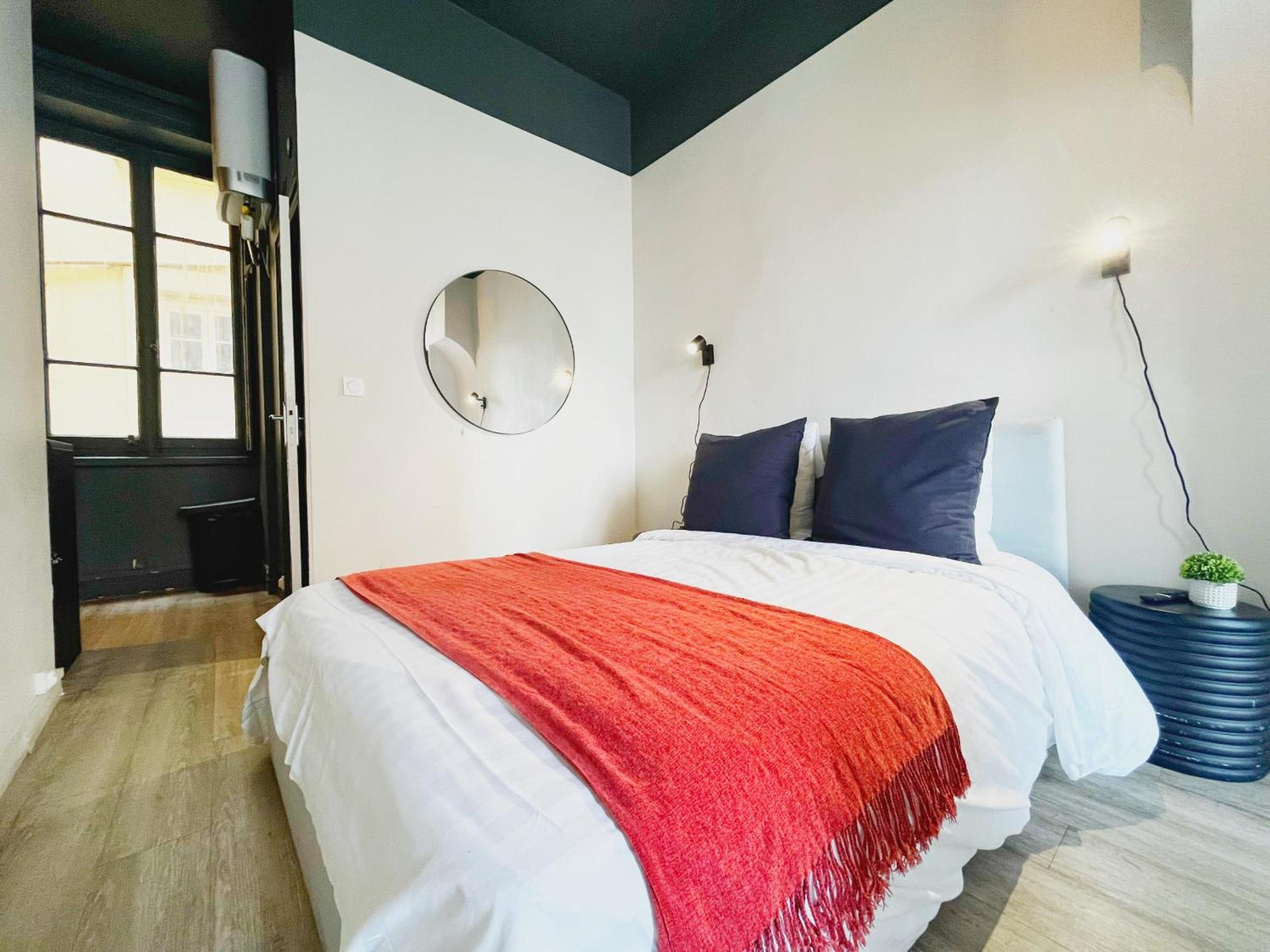 Suite Opium Lyon Exteriör bild