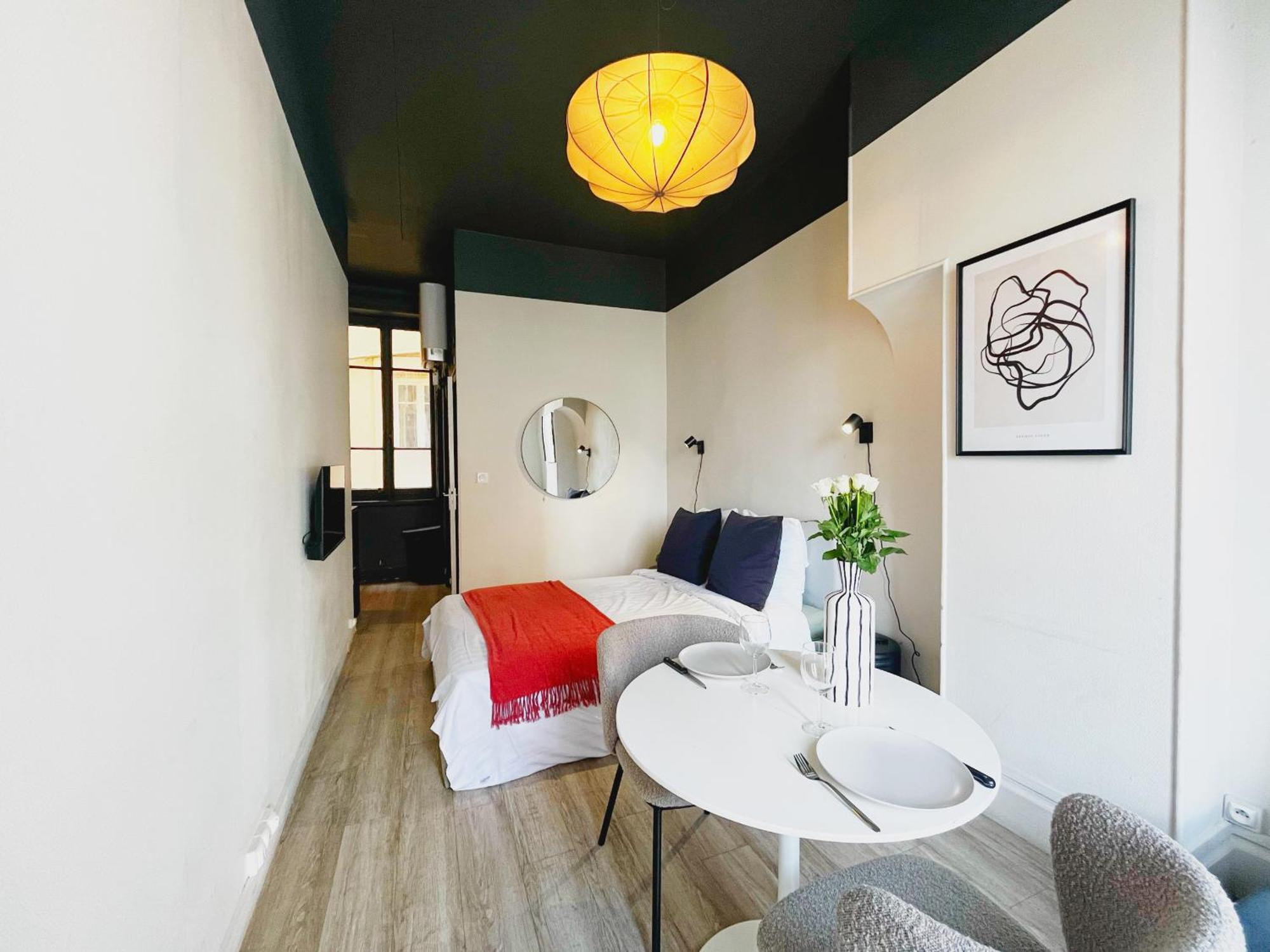 Suite Opium Lyon Exteriör bild